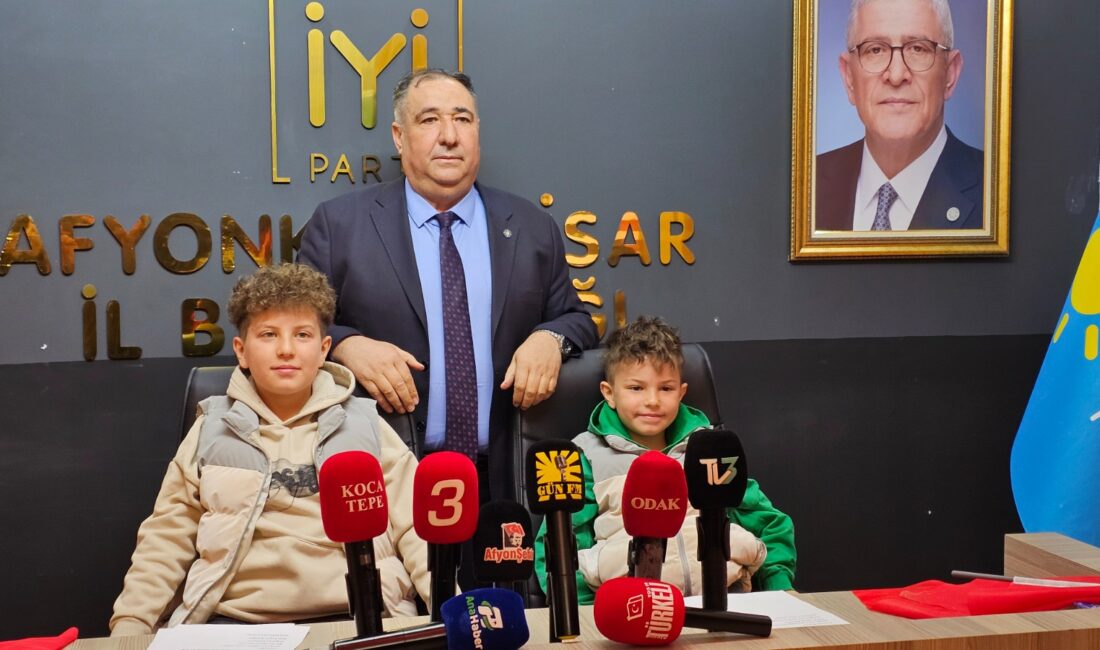 Afyonkarahisar İYİ Parti İl Başkanı Muhammet Mısırlıoğlu, her hafta düzenlediği