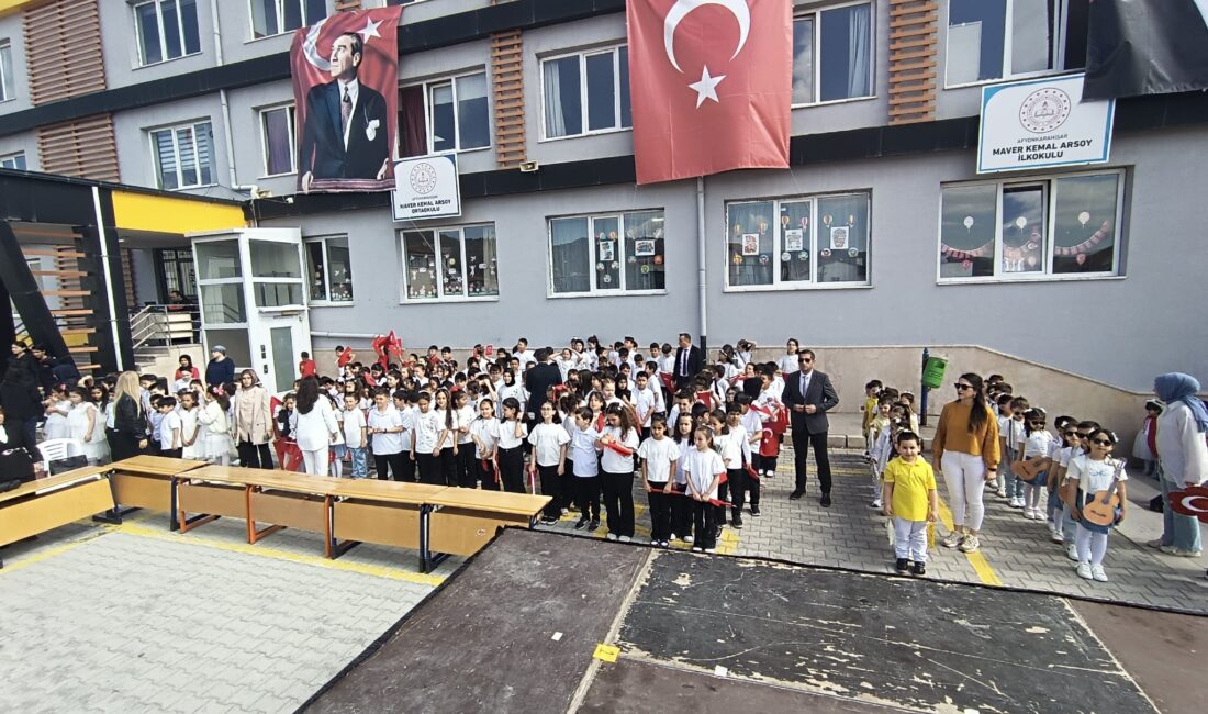 Mustafa Kemal Atatürk’ün çocuklara en büyük armağanı olan 23 Nisan