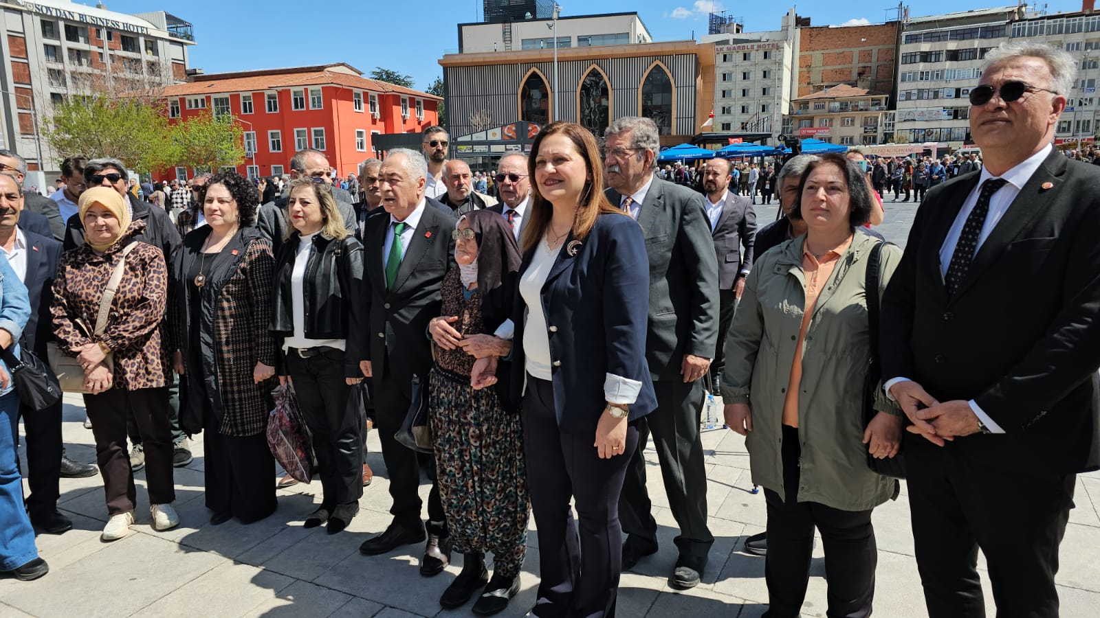 Afyonkarahisar Belediye Başkanı Burcu Köksal, yerel üretimi canlandırmak ve vatandaşın
