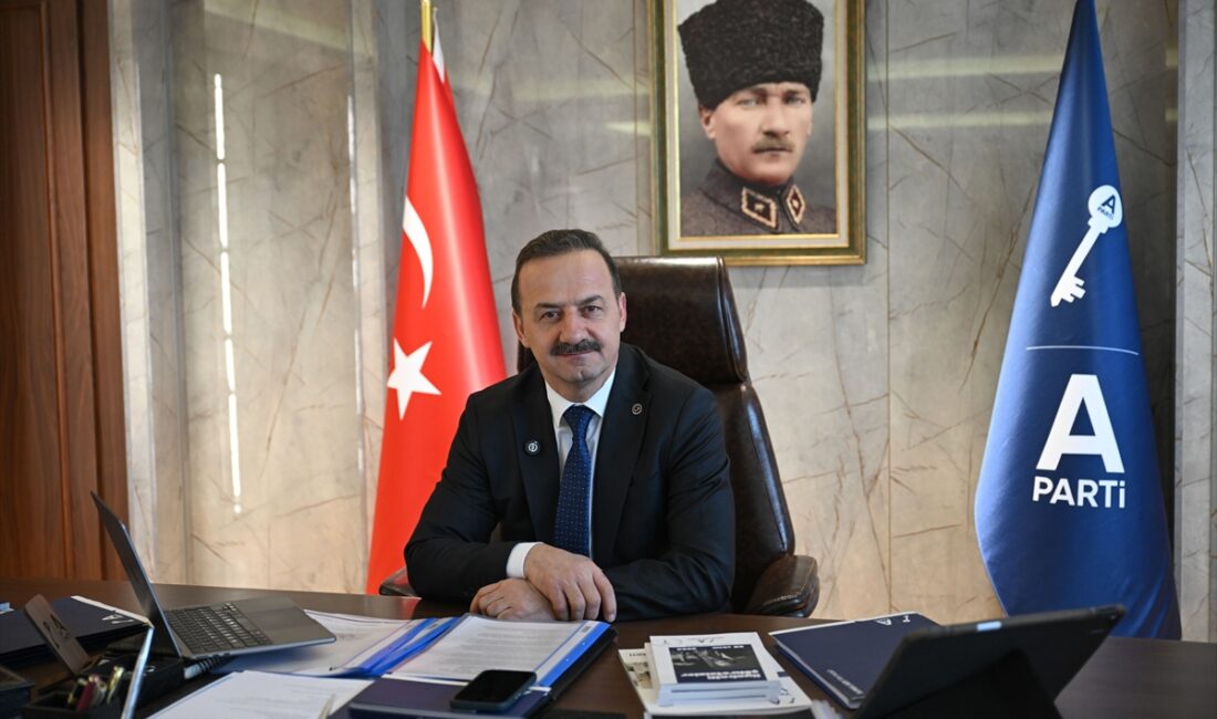 Anahtar Parti Genel Başkanı Yavuz Ağıralioğlu, Afyonkarahisar’da düzenlenecek programda vatandaşlarla