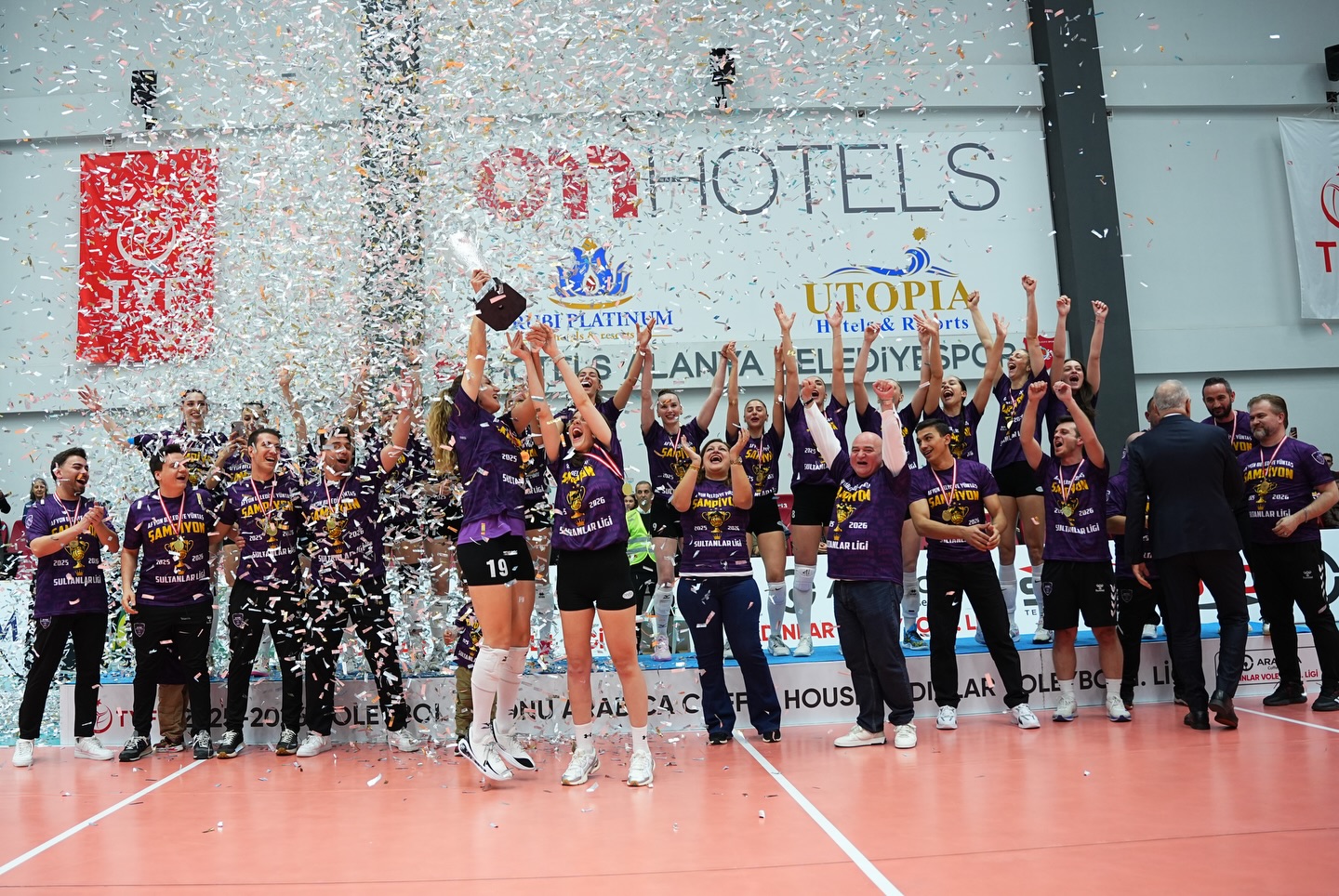 Arabica Coffee House Kadınlar 1. Lig’de lig etabını ikinci, final