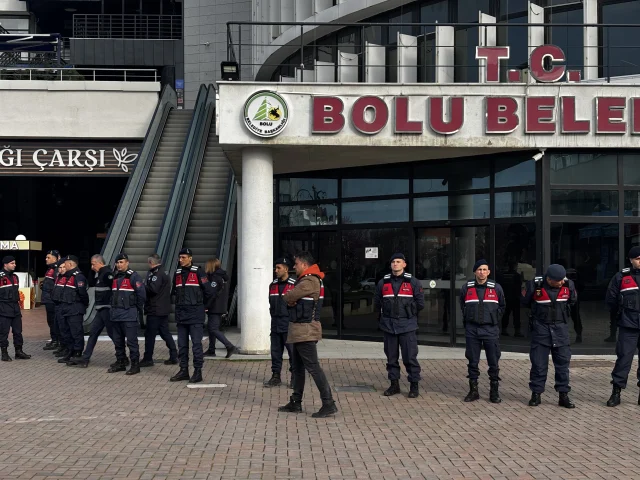 Bolu Cumhuriyet Başsavcılığı tarafından yürütülen "irtikap" soruşturması kapsamında sular durulmuyor.