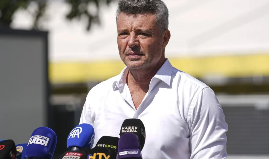 Fenerbahçe camiası, Galatasaray mağlubiyetinin ardından şampiyonluk umutlarının azalmasıyla sarsılırken, Başkan