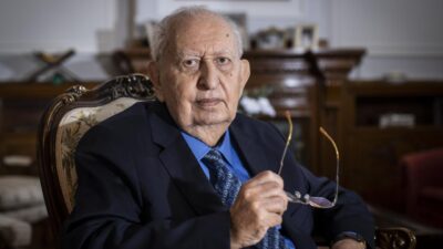 Eski TBMM Başkanı ve vekaleten Cumhurbaşkanlığı görevini üstlenen Türk siyasetinin