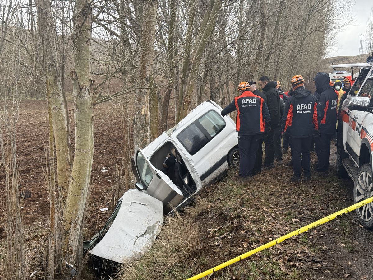 Sivas'ta kanser hastası babasını tedaviye götüren ailenin içinde bulunduğu hafif
