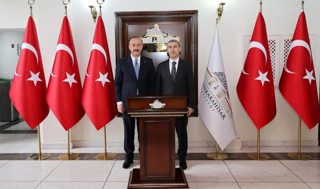 Isparta Valisi Abdullah Erin, Afyonkarahisar Valisi Dr. Naci Aktaş’a hayırlı