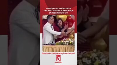 Babası iş kıyafetleri nedeniyle mezuniyet törenine alınmadığı için sahnede protesto