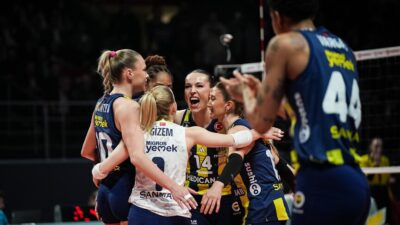 Voleybol Vodafone Sultanlar Ligi play-off final serisi dördüncü maçında Fenerbahçe