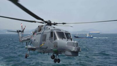 ABD, Japonya ve Güney Kore'den üst düzey donanma yetkilileri, üç