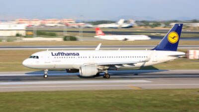 Alman hava yolu şirketi Lufthansa'da çalışan pilotların, emeklilik maaşları ve
