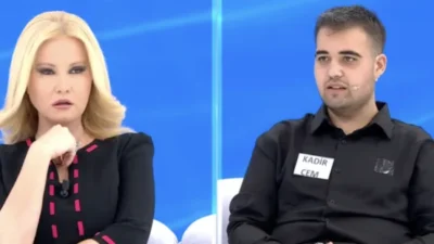 Annesini bulmak için televizyon programına katılan 23 yaşındaki Kadir Cem