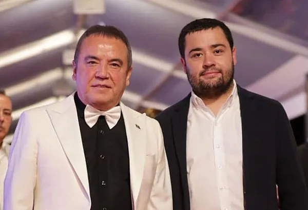 İstanbul Cumhuriyet Başsavcılığı tarafından yürütülen rüşvet soruşturması kapsamında görevden uzaklaştırılan