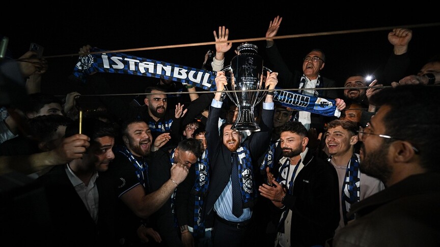 Trendyol 1. Lig'de şampiyonluğa ulaşarak Süper Lig'e yükselen Erzurumspor FK,