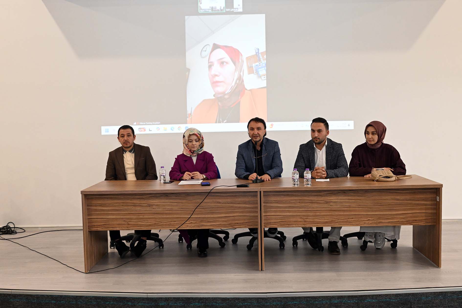 Afyon Kocatepe Üniversitesi (AKÜ) İlahiyat Fakültesi tarafından düzenlenen “Kariyer Söyleşileri”