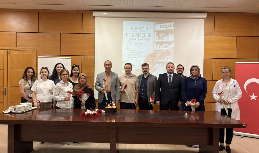 Afyonkarahisar Devlet Hastanesi'nde yeni eczane biriminin açıldığı bildirildi.