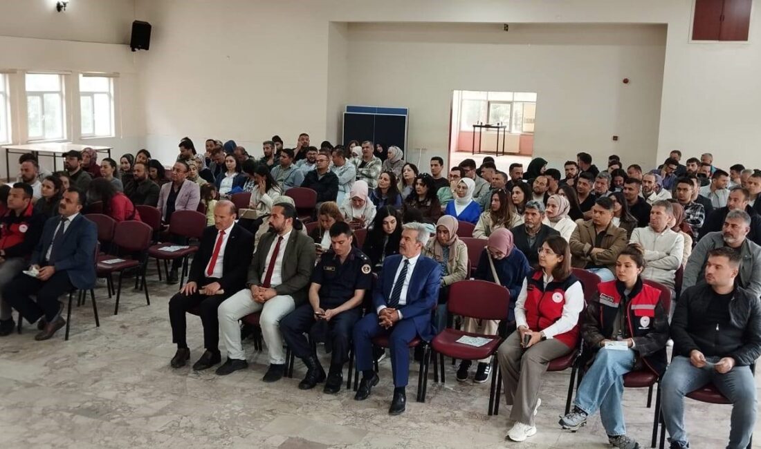 Afyonkarahisar’ın Hocalar ilçesindeki kamu kurumlarında görev yapan personellere yönelik su