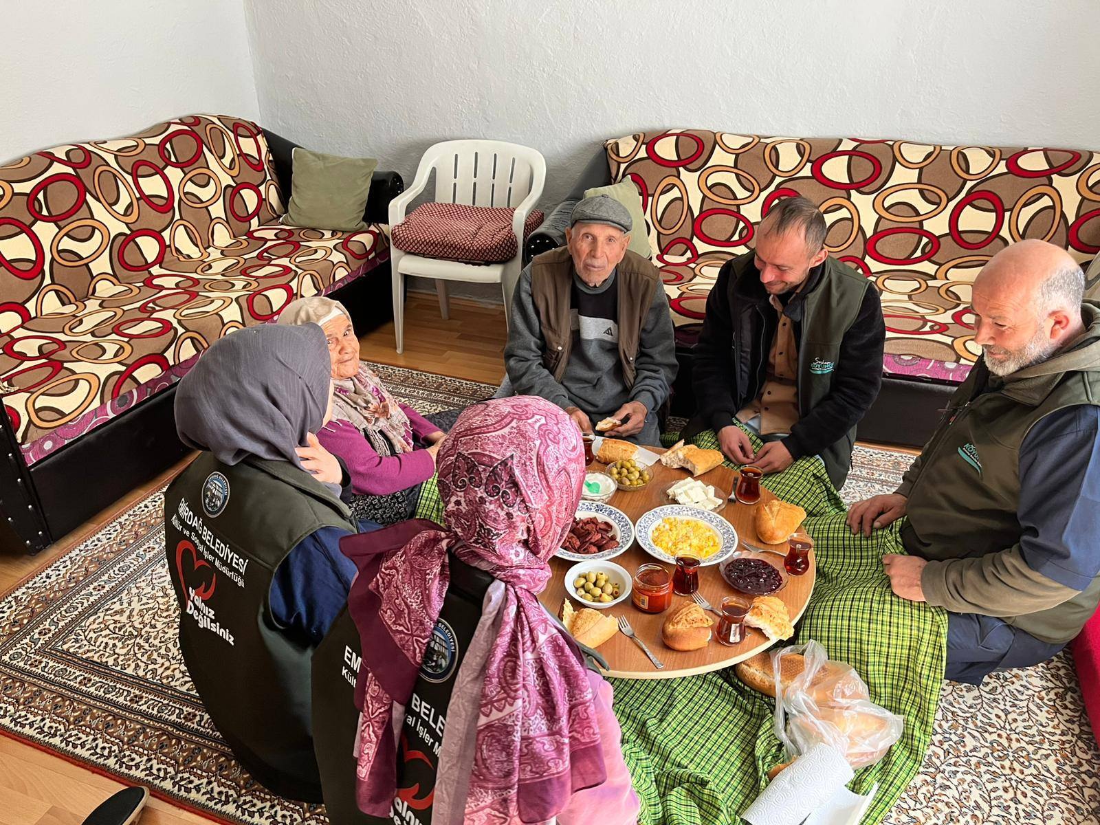 Emirdağ Belediye Başkanı Serkan Koyuncu öncülüğünde sürdürülen sosyal belediyecilik çalışmaları