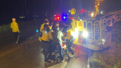Balıkesir'in Bandırma ilçesinde devrilen yolcu otobüsündeki 3 kişi öldü, 30