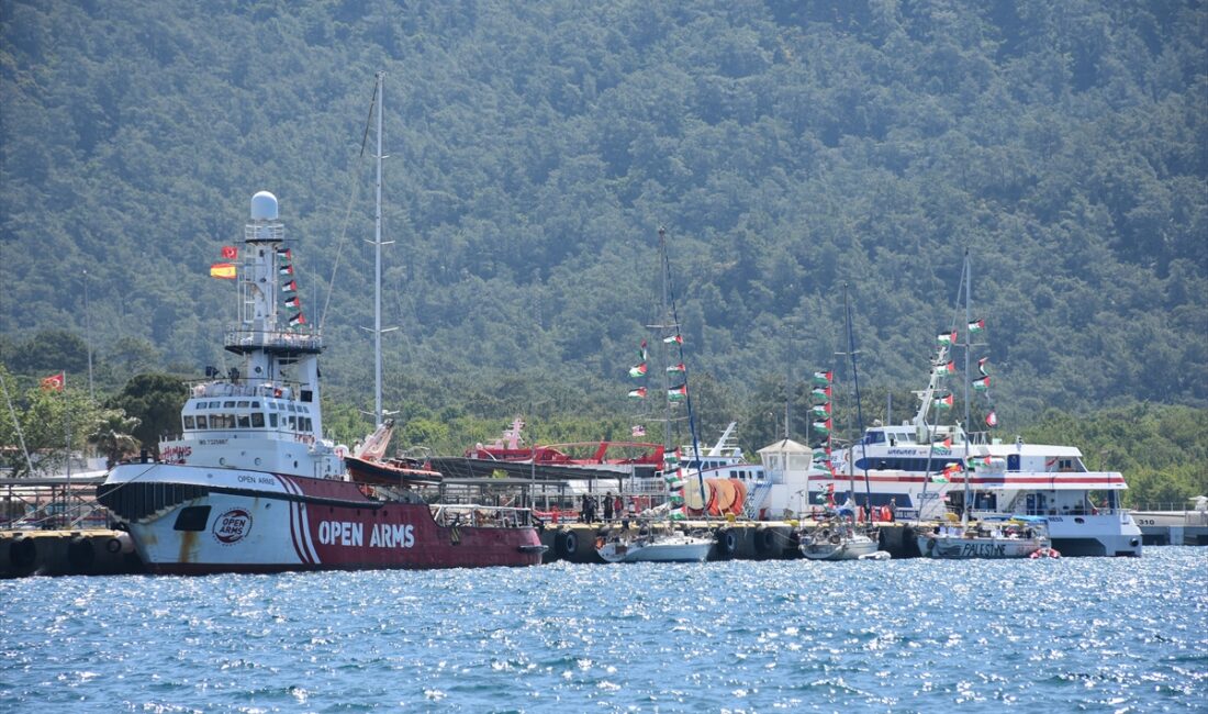 Gazze'ye insani yardım ulaştırmak amacıyla yola çıkan ancak Akdeniz'de İsrail