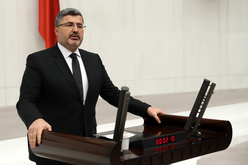 Adalet ve Kalkınma Partisi Afyonkarahisar Milletvekili Ali Özkaya, Van'ın Saray