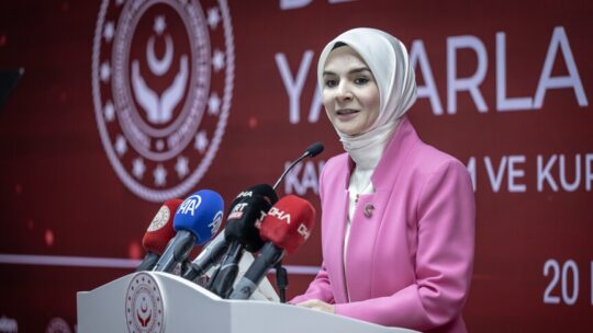 Aile ve Sosyal Hizmetler Bakanı Göktaş, "Devletimizin koruması altında yetişen