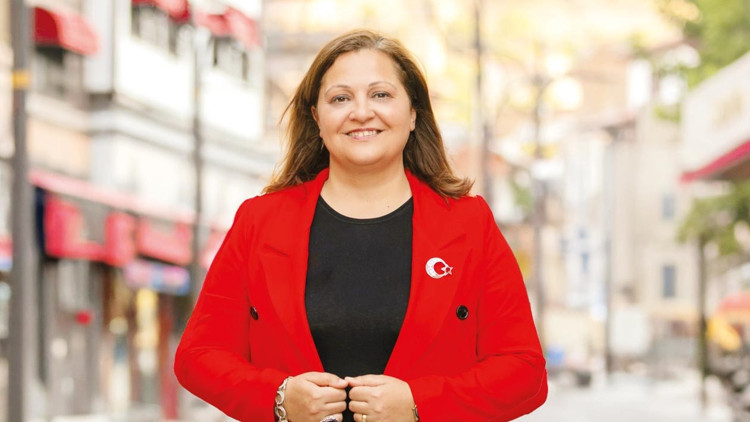 Afyonkarahisar Belediye Başkanı Burcu Köksal hakkında televizyon ekranlarında dikkat çeken