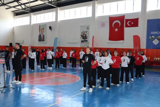 İscehisar ilçesinde, 19 Mayıs Atatürk’ü Anma, Gençlik ve Spor Bayramı