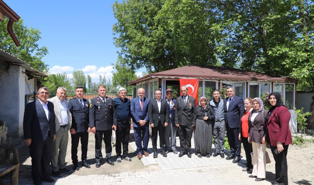 Afyonkarahisar’ın Çobanlar ilçesinde Kurban Bayramı dolayısıyla anlamlı bir ziyaret gerçekleştirildi.