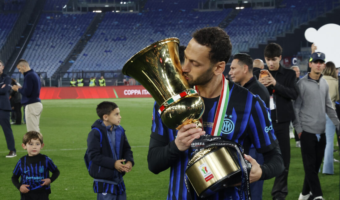 Futbolda İtalya Kupası finalinde Inter, Lazio'yu 2-0 yenerek kupayı kazandı.