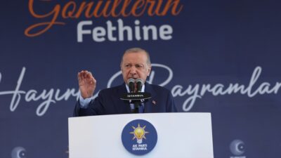 Cumhurbaşkanı Erdoğan, "İstanbul'un fethi, Ayasofya dahil mabetleri soyulan, tahrip edilen,