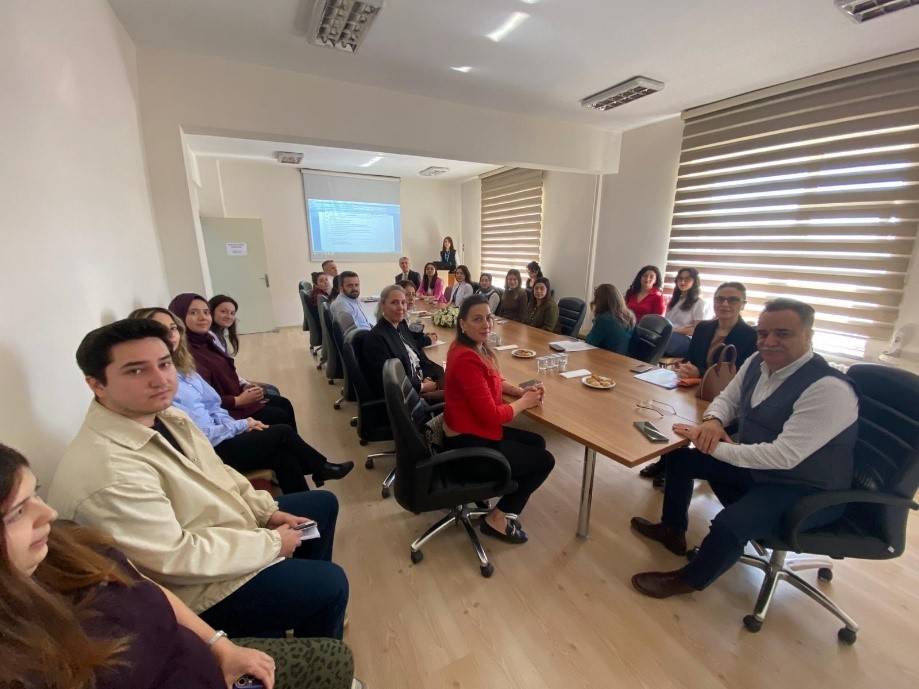 Afyonkarahisar Sağlık Bilimleri Üniversitesi (AFSÜ) bünyesinde kurumsal akreditasyon programı çalışmaları