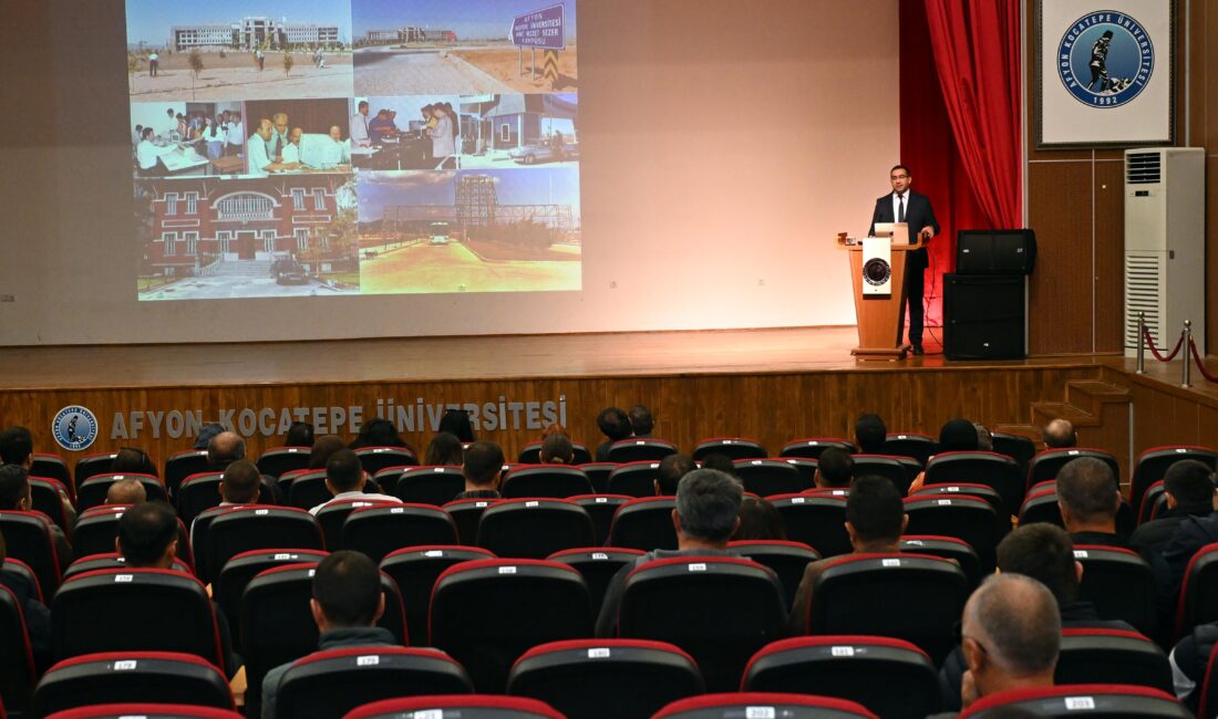 Afyon Kocatepe Üniversitesi (AKÜ) idari personeline “Protokol ve Görgü Kuralları”