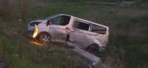 Afyonkarahisar'da minibüs ile otomobilin çarpışması sonucu meydana gelen trafik kazasında