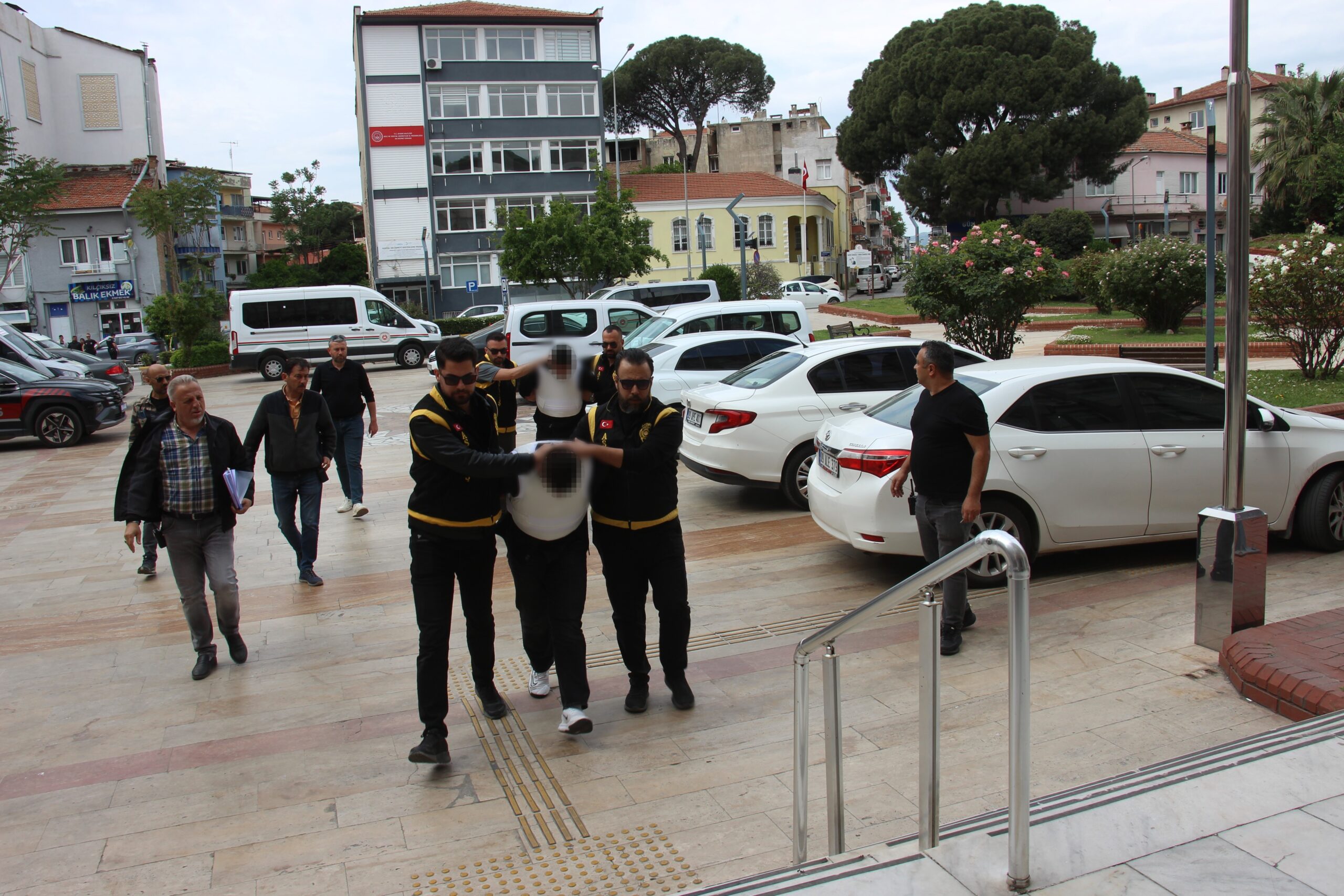 Aydın'ın Efeler ilçesinde geçtiğimiz günlerde sokak ortasında yaşanan ve bir