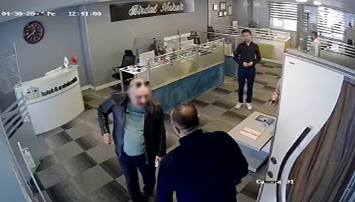 Hukuk bürosunda borçlu dehşeti: Bıçağı boğazına dayayıp ölümle tehdit etti,