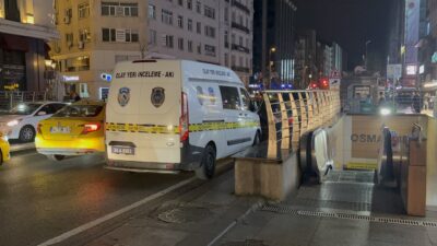 İstanbul'da Yenikapı-Hacıosman Metro hattının Osmanbey İstasyonu’nda raylara atlayan 22 yaşındaki