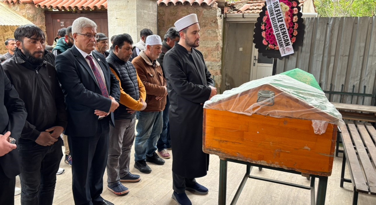 Edirne, dün Menzilahır Mahallesi'nden gelen acı haberle sarsıldı. 14 yaşındaki