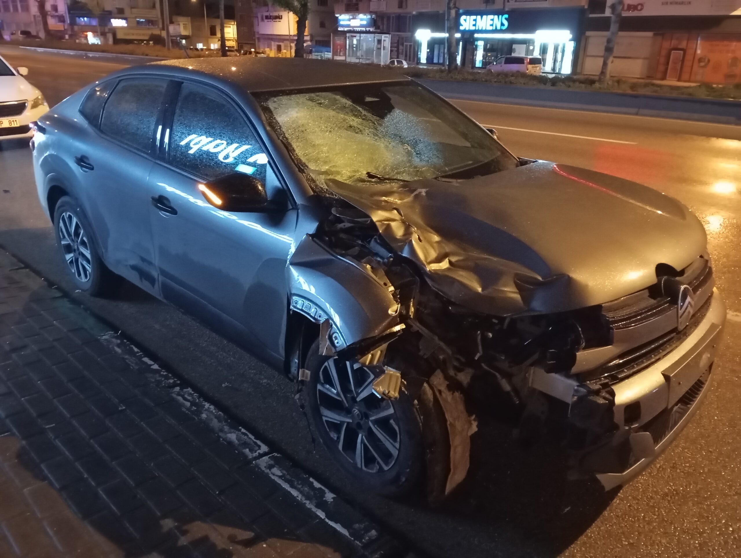 Bursa’nın merkez Osmangazi ilçesinde, sabah saatlerinde meydana gelen feci kazada,