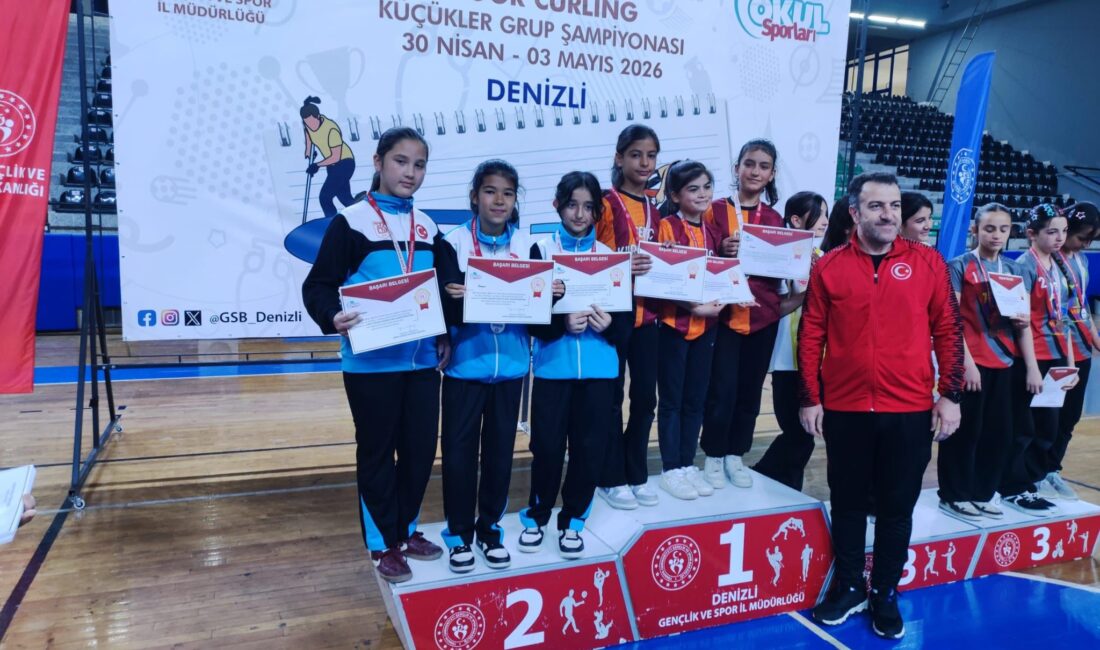 Denizli’de düzenlenen Okul Sporları Floor Curling Küçük Kızlar Bölge müsabakalarında