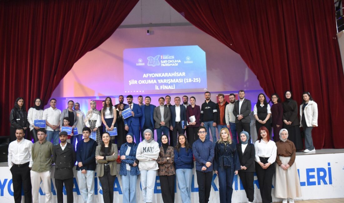 Afyonkarahisar Gençlik Merkezi, kapılarını edebiyat tutkunu gençler için açtı. 'Gençler