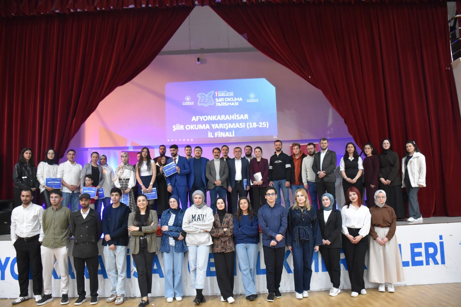Afyonkarahisar Gençlik Merkezi, kapılarını edebiyat tutkunu gençler için açtı. 'Gençler