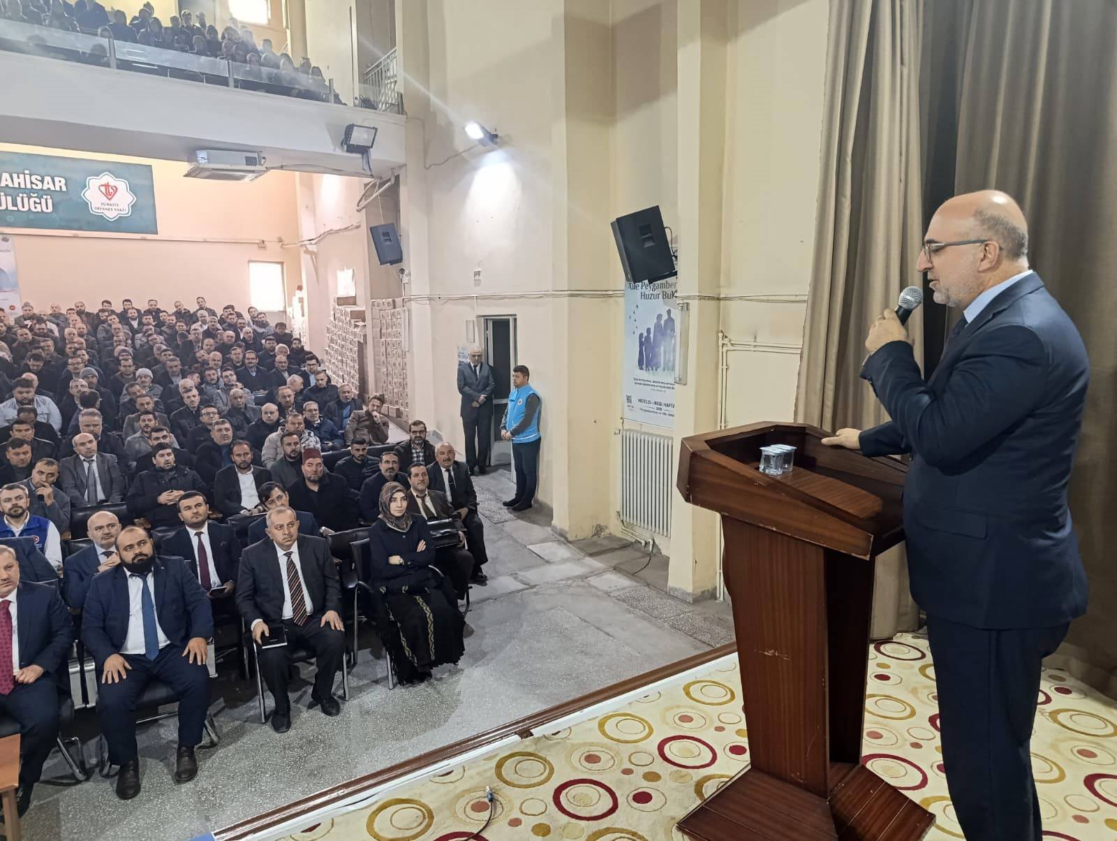 Afyonkarahisar’da düzenlenen "2026 Yılı Vekaletle Kurban Tanıtım Toplantısı", kurban ibadetinin