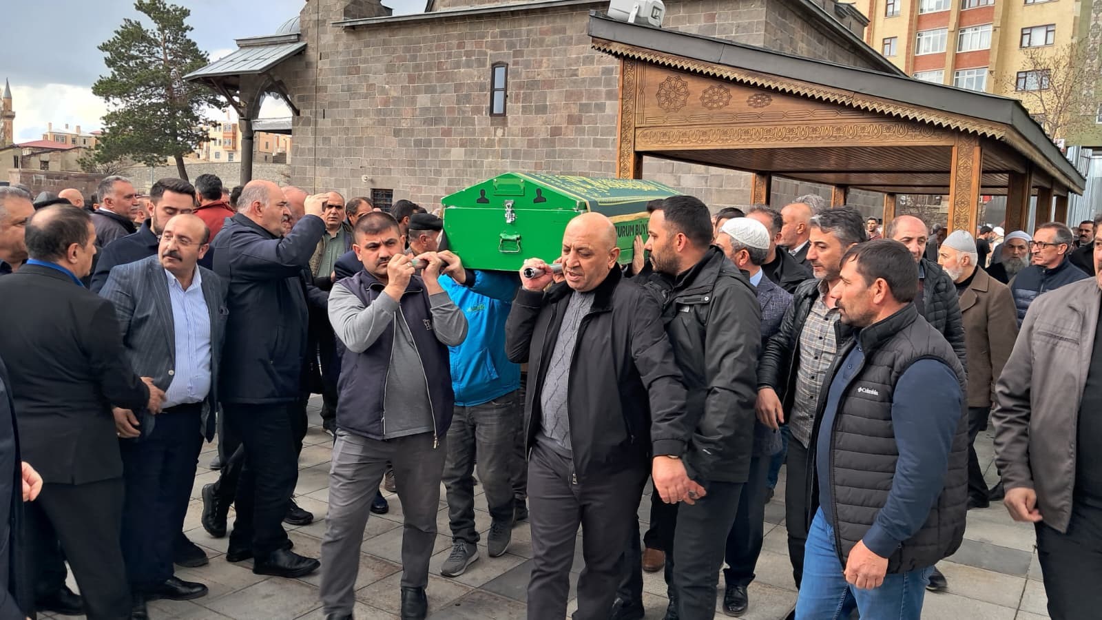 Erzurum Büyükşehir Belediyesi önceki dönem başkanı Ahmet Küçükler’in babası Hacı