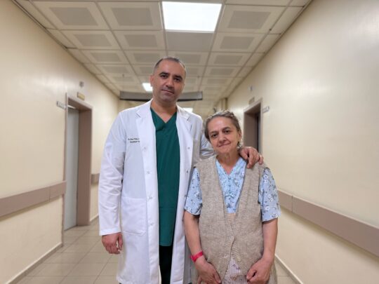 İstanbul’da yaşayan 62 yaşındaki Şükran Samanlı, karnındaki ağrı ve giderek