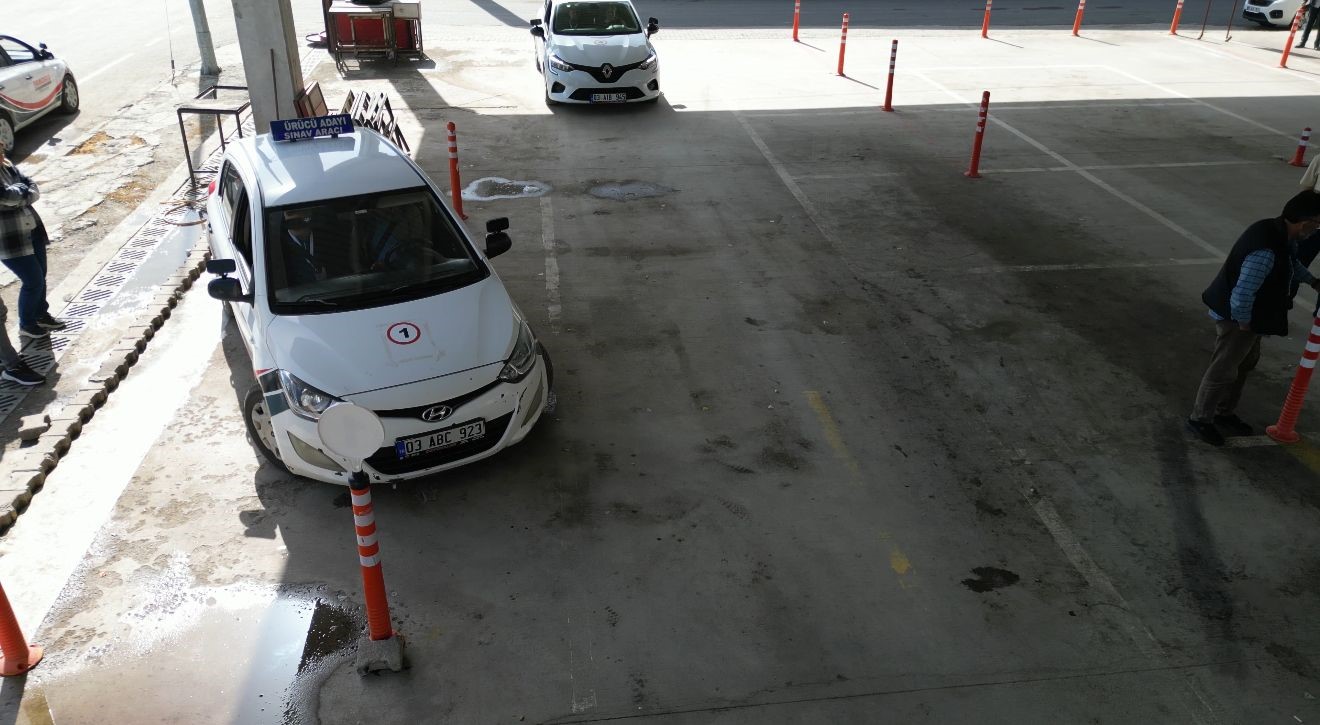 Afyonkarahisar’ın Sultandağı ilçesinde hafta sonu, sürücü belgesi hayali kuran onlarca