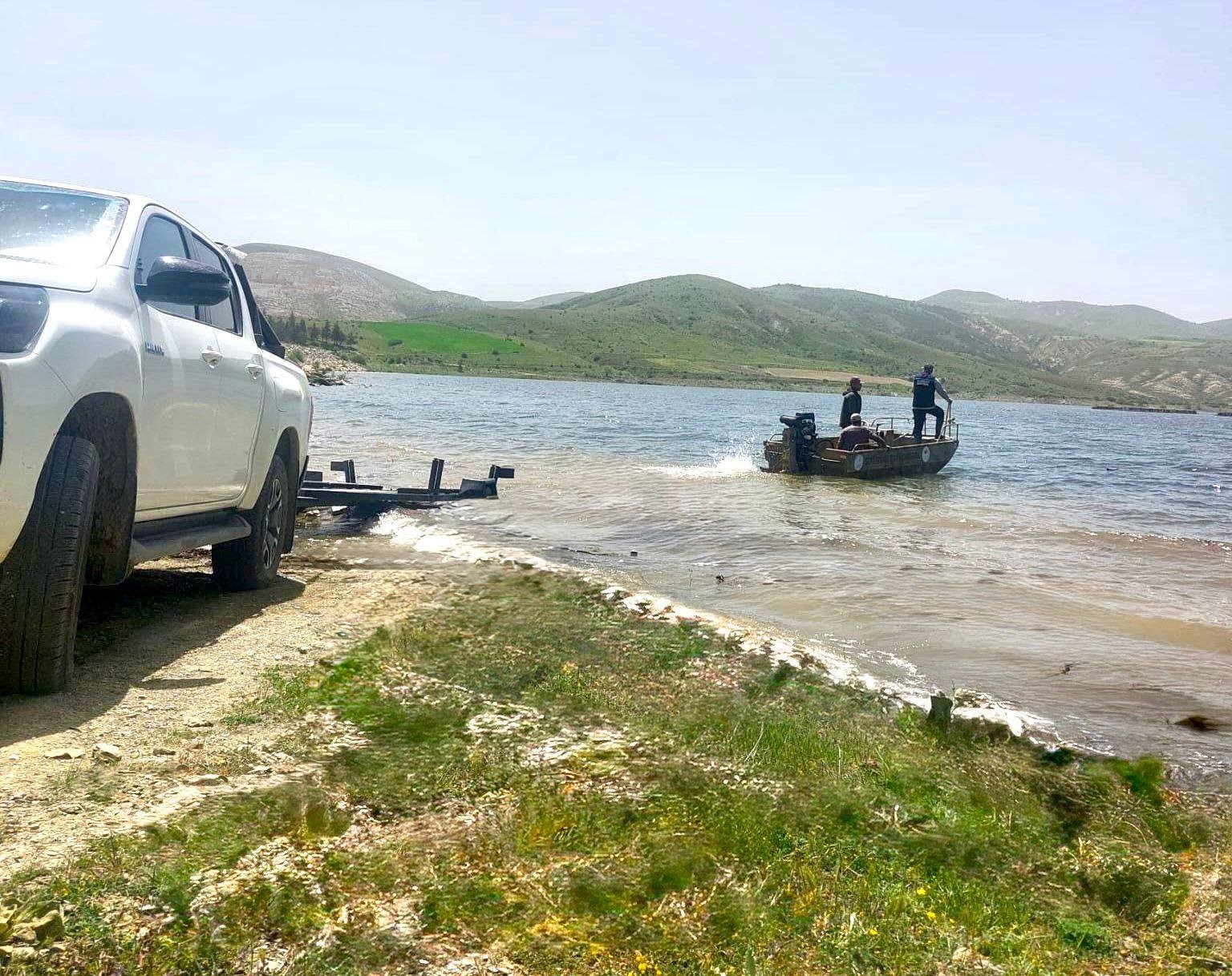 Afyonkarahisar’da balık neslinin korunması ve sürdürülebilir balıkçılığın sağlanması amacıyla baraj