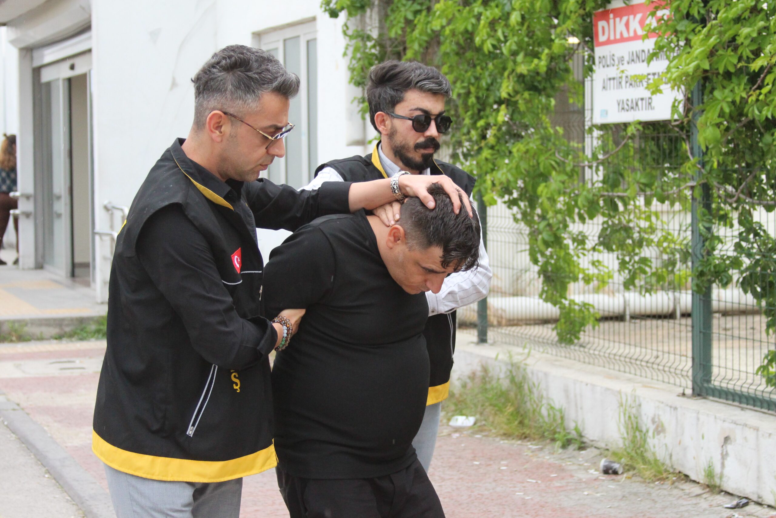 Adana'da 5 bin TL'lik borç meselesi yüzünden çıkan kavgada kuzenini