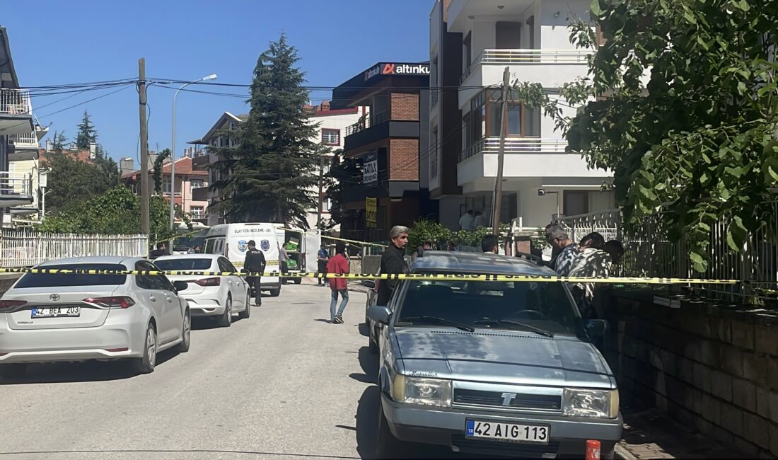 Konya'da hukuk fakültesi öğrencisi olan genç, evde tartıştığı anne ve