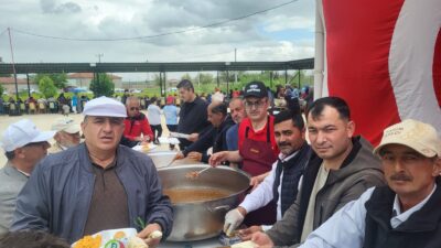 Afyonkarahisar’ın Emirdağ ilçesine bağlı Gözeli köyünde, her yıl geleneksel olarak