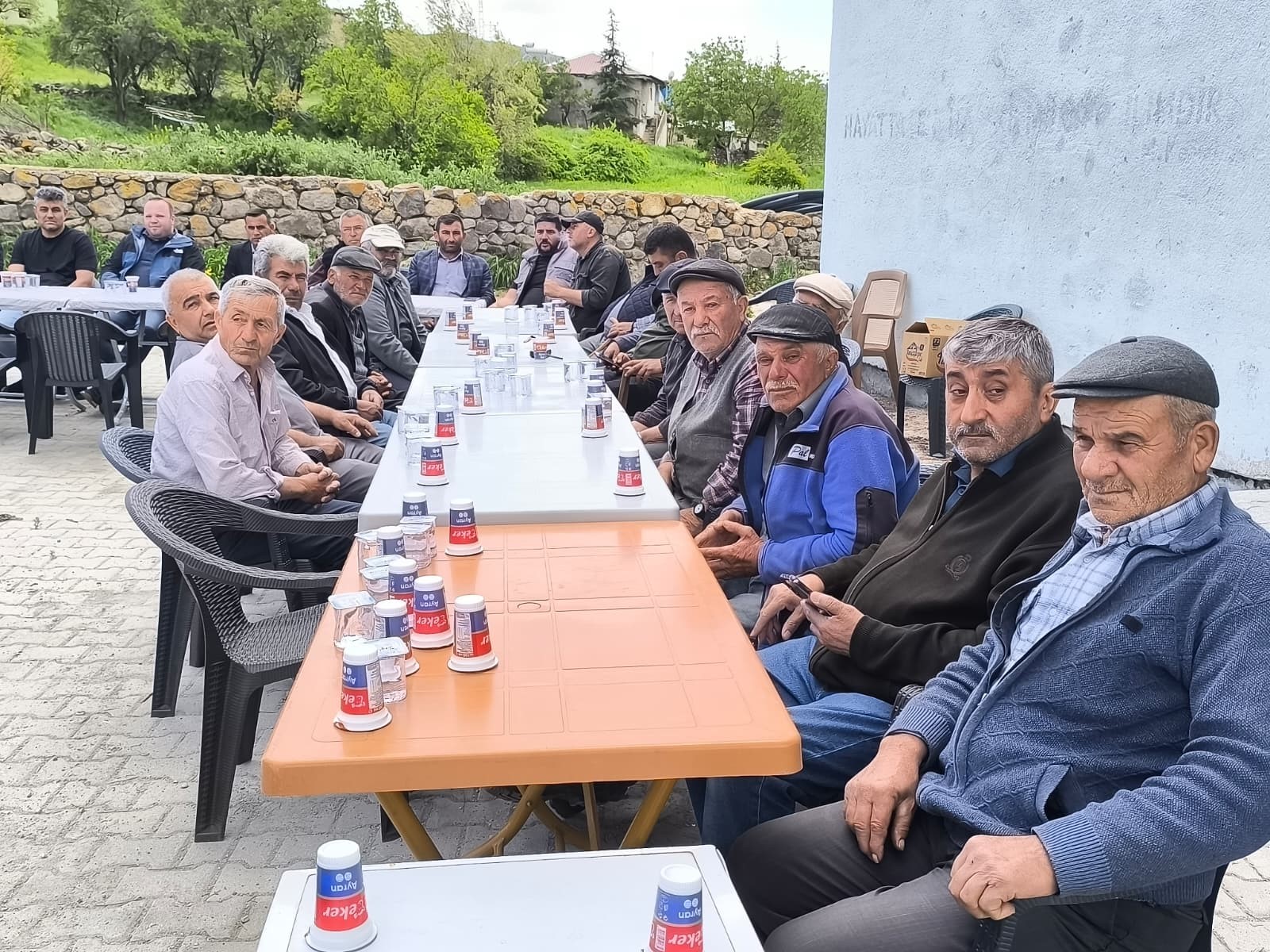 Afyonkarahisar’ın Şuhut ilçesine bağlı Karahallı köyünde, son dönemde yaşanan kuraklık